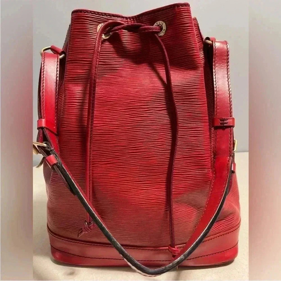 Louis Vuitton Noe Epi Textured Leather With COA - Picture 1 of 15